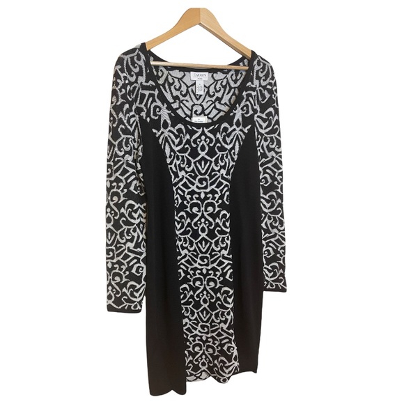 CARMEN MARC VALVO -Black and white pattern sweater dress. - Picture 6 of 11
